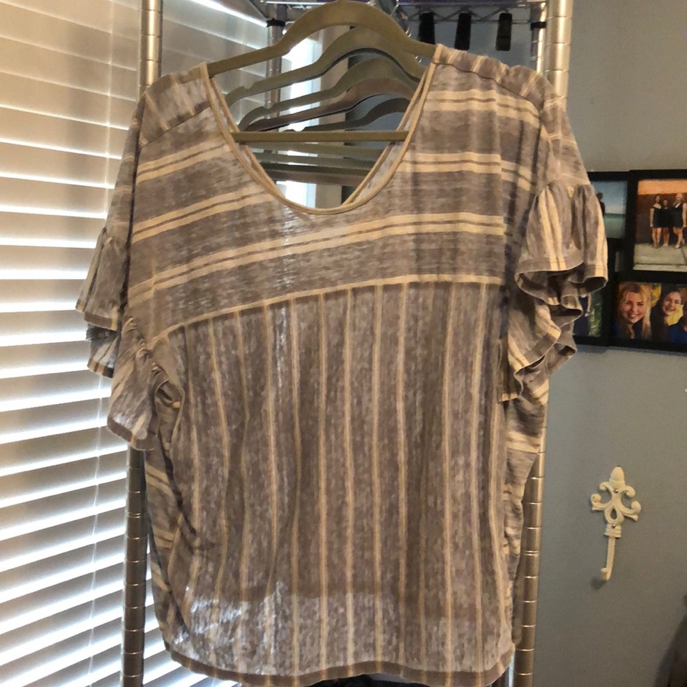 Cute bell sleeve top